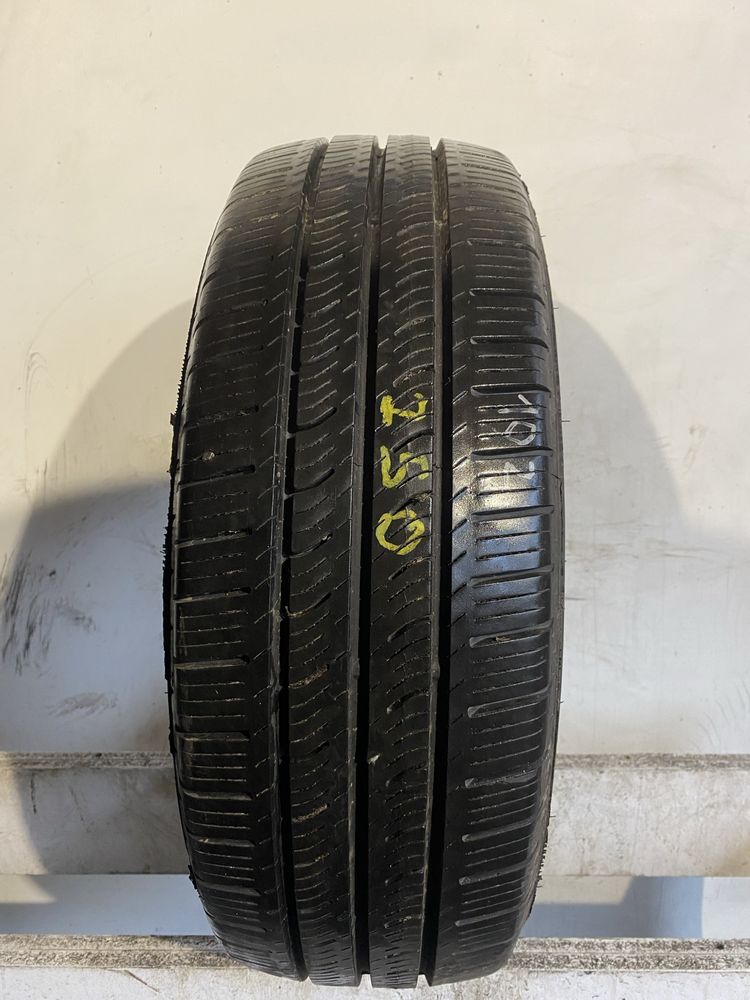 Opona pojedyncza 225/70/15c Pirelli Carrier All Season