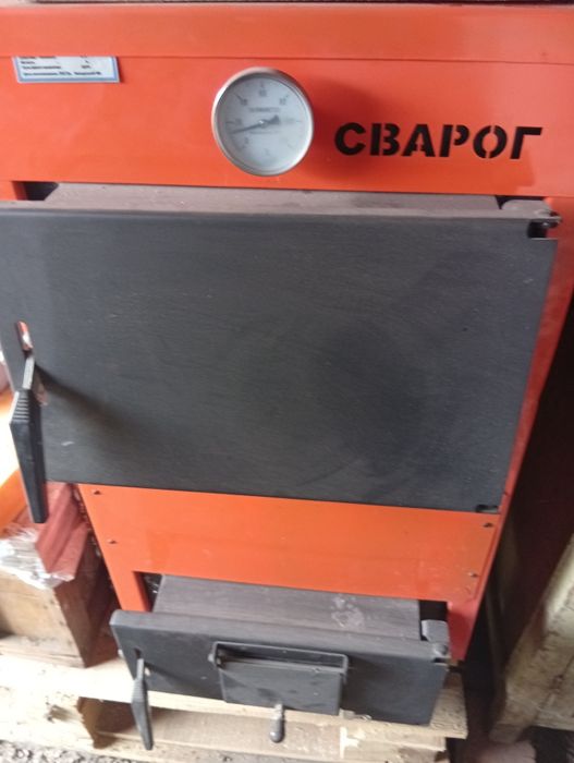 Продам котел СВАРОГ твердотопливный і котел МАЯК16 газовий