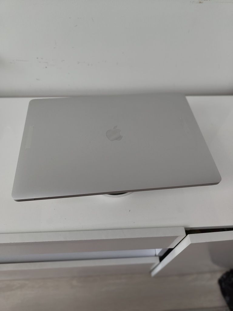 Ноутбук MacBook pro 15 2017 a1707