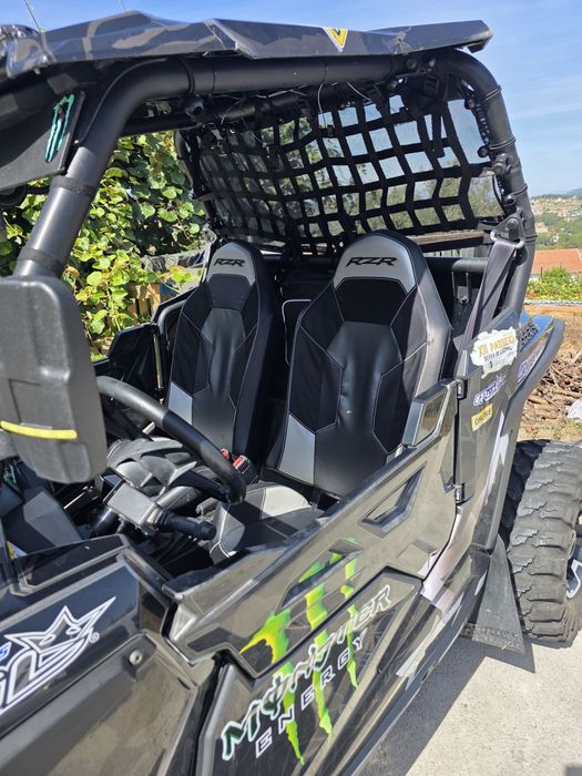 Polaris rzr  900