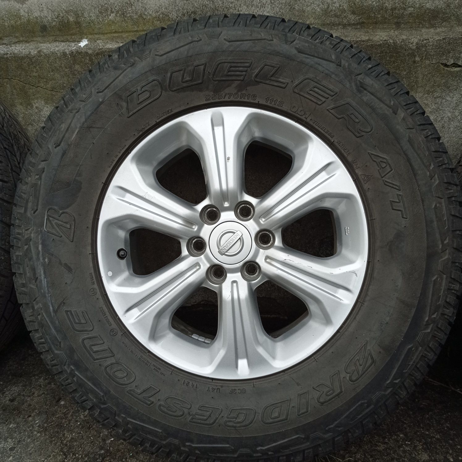 Alufelgi nissan navara 6x114,3 opony 255/70r16 koła patfinder terenowe