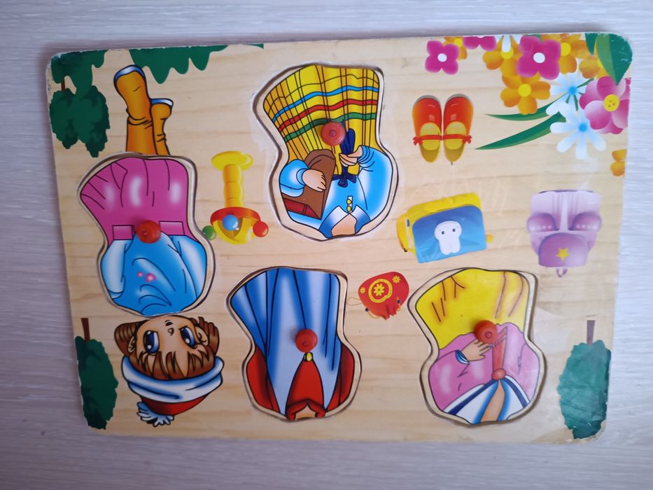 Дерев'яна дошка пазл втулка для діток від 9 міс