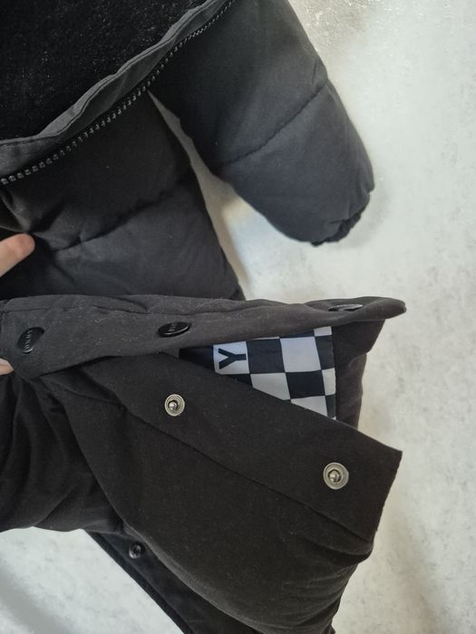 Зимове пальто DKNY  на 8р  куртка зимова  подовжена на дівчинку на хло