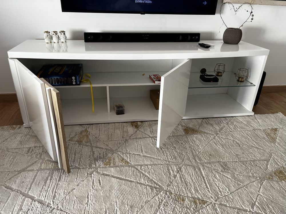 Móvel TV com luz LED