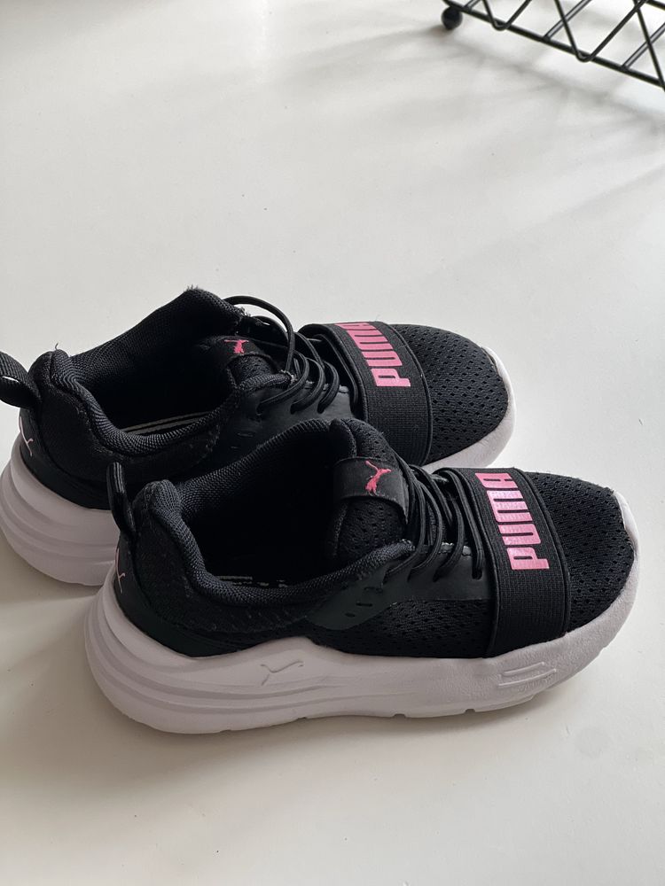 Кросівки PUMA для дівчинки