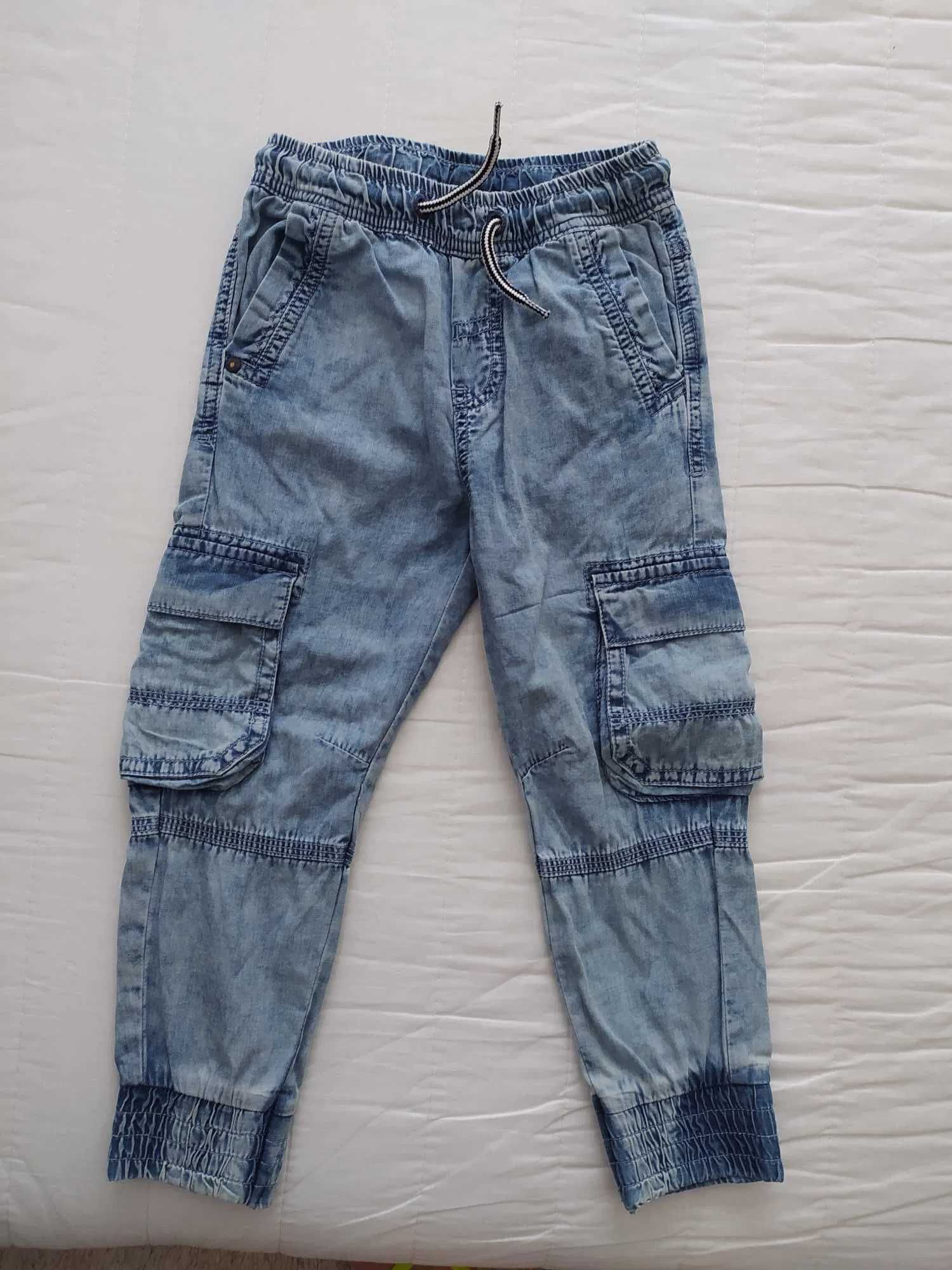 Spodnie jeansowe dla szczupłego chłopca