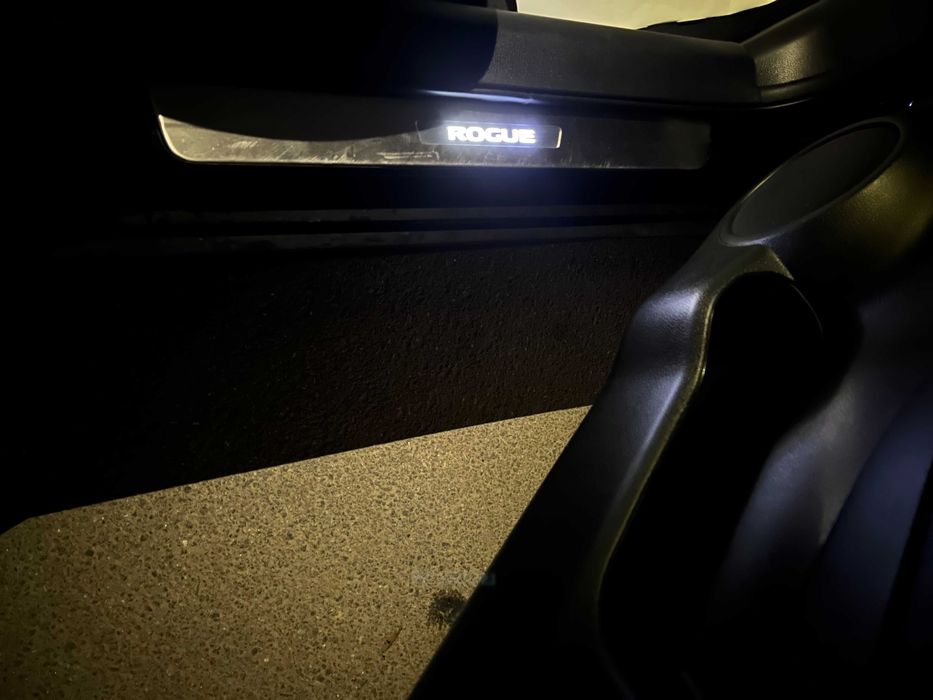 Nissan Rogue SV 2018 Midnight Edition, ціла безпека.