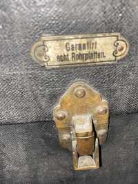 Stary niemiecki kufer podróżny Rohrplatten