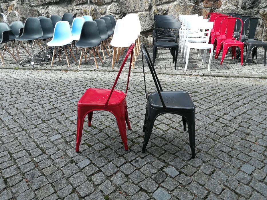 Cadeira MARA metálica antracite ou vermelha