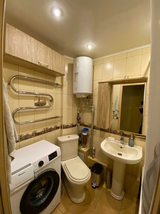 Продам 3 трикімнатну квартиру на вулиці Льотна 11а.