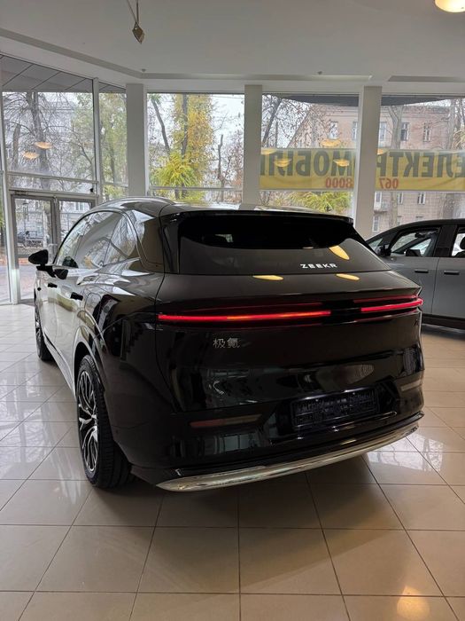 Продам Zeekr  7х,новый, 646к.с, 3.8сек до 100км,вт, запас хода 705км