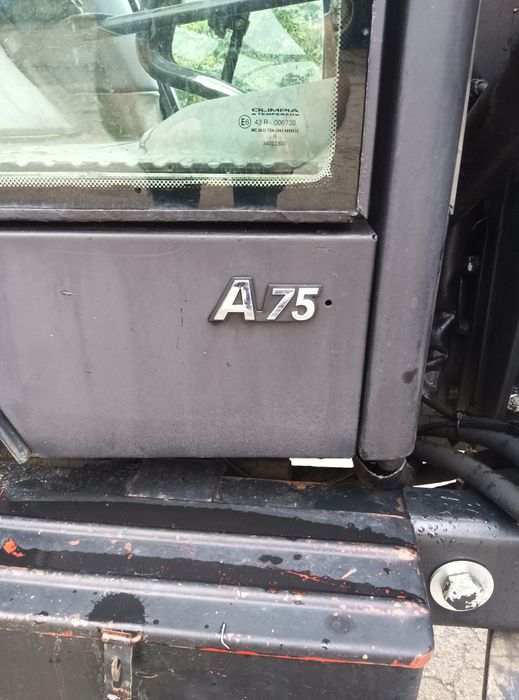 Vendo valtra A75 (2006)