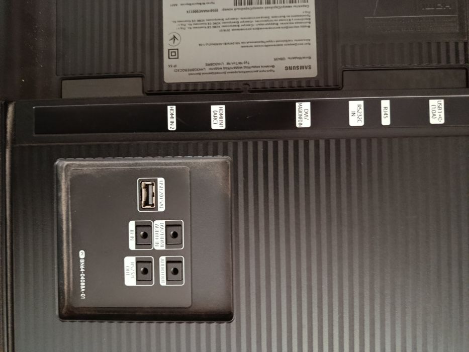 Монитор 43 Samsung