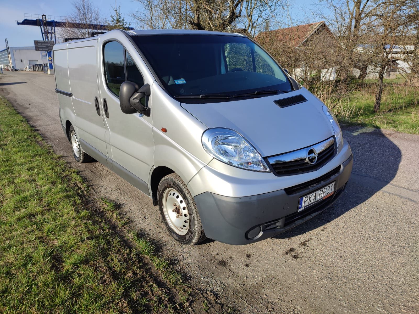 Opel VIVARO LIFT Zadbany Bez korozji Gotowy do pracy !!! Nowe Opony