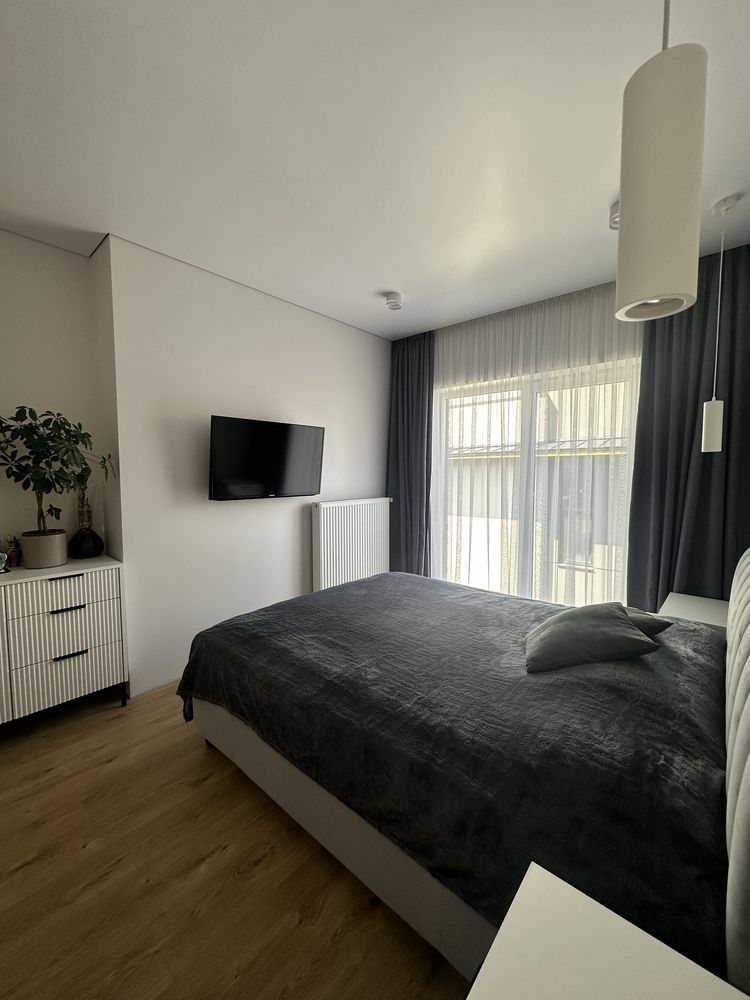 Продаж будинку з ремонтом 5 спалень