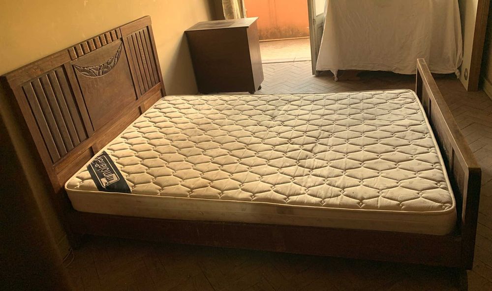 Cama de casal madeira maciça