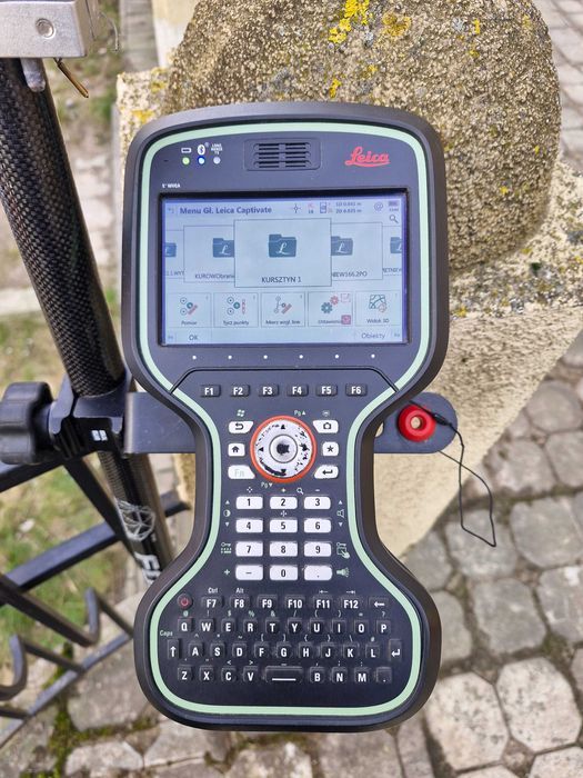 GPS firmy Leica GS07, Kontrolerem CS20