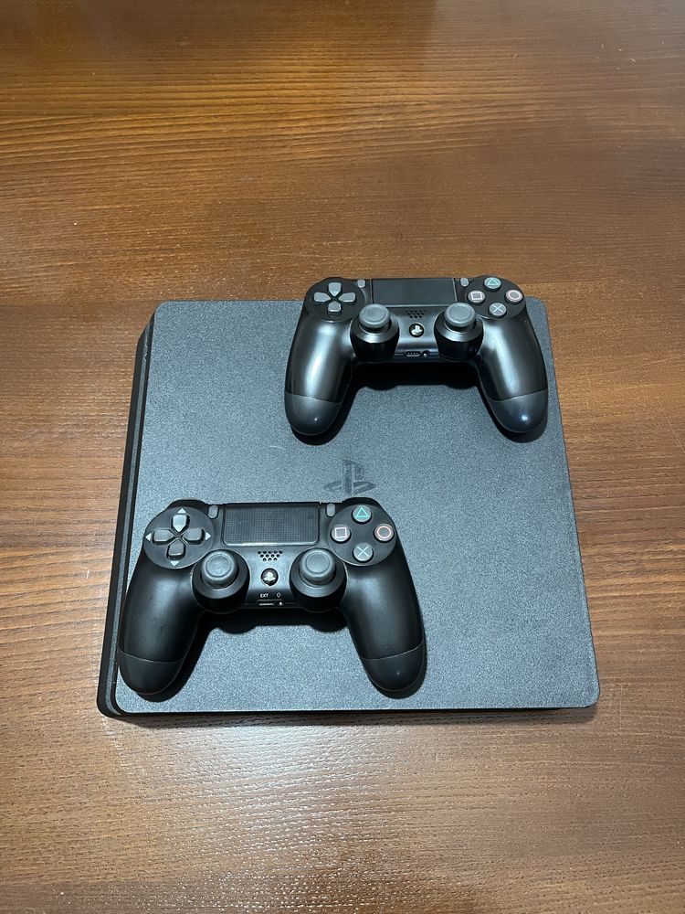 Playstation 4 slim 500g + 2 comandos +2 Fifas 22 e 23