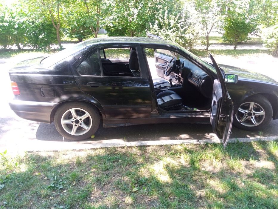 Продам авто БМВ е36