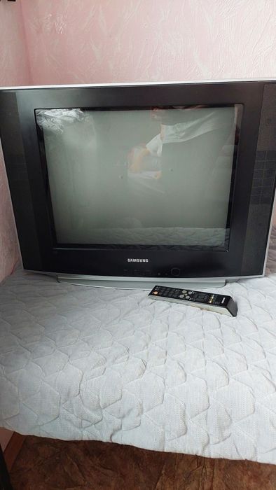 Продам телевизор Samsung