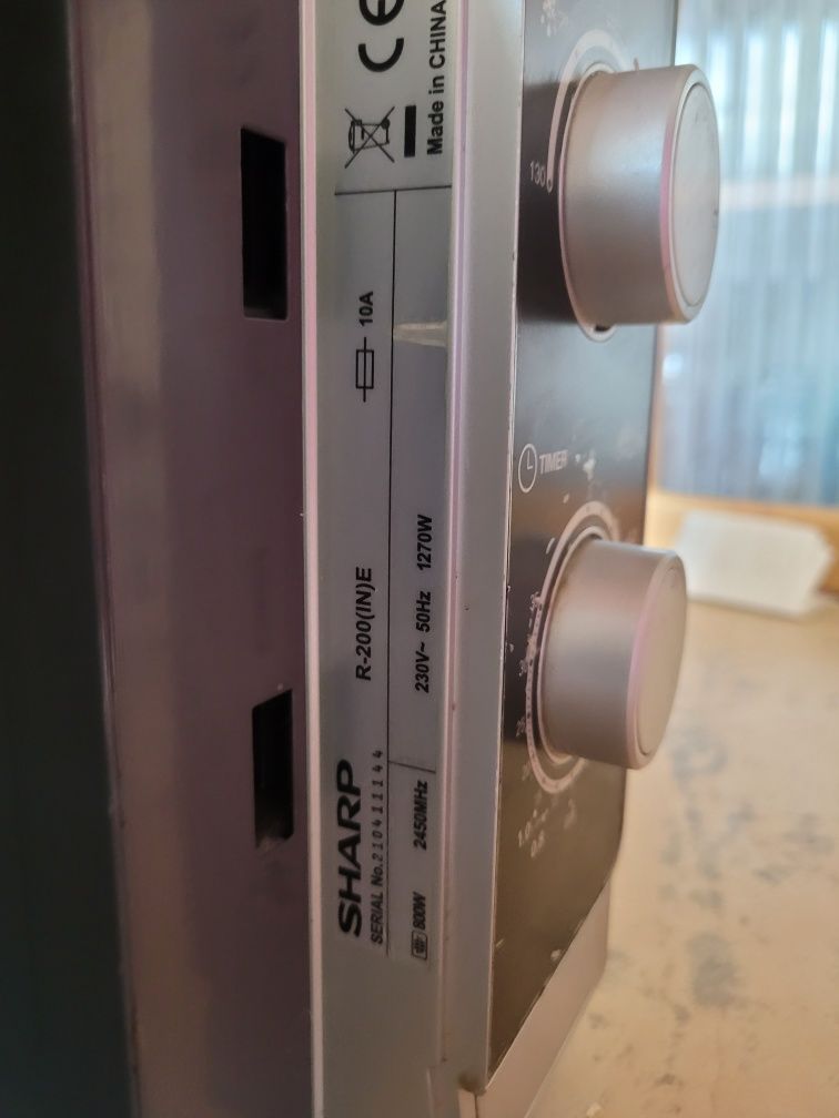 Mikrofalówka Sharp R 200 WW