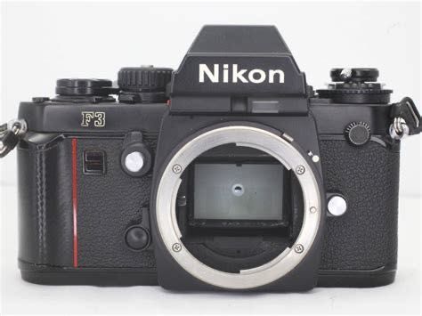 Câmara Nikon F3 com lente NIKKOR 50 mm f/1.4 — ótimo estado, funcional