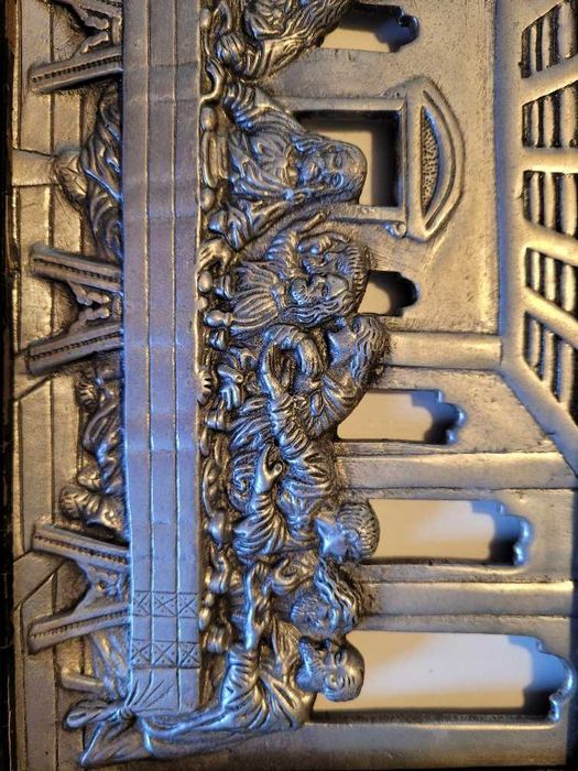 Última Ceia em metal, com moldura antiga