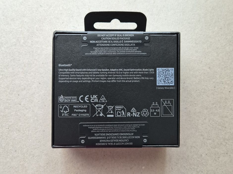 Nowe słuchawki Galaxy Buds3 Pro - srebrne