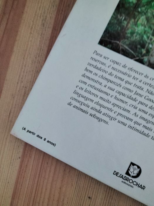 Livro " Família dos Chimpanzés'