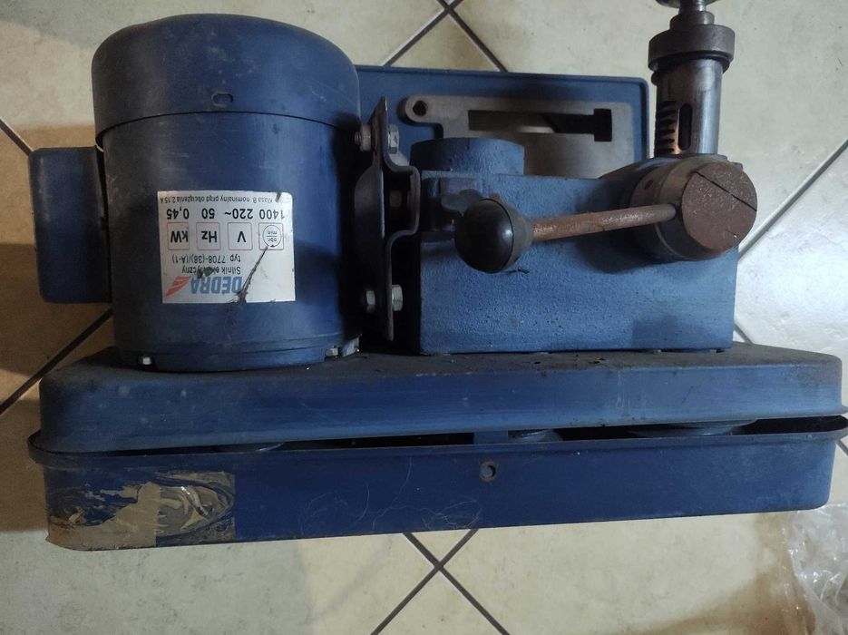 Części wiertarki stołowej Dedra, napęd i podstawa