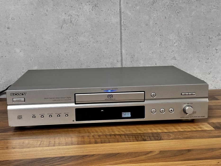 Odtwarzacz Sony CD / SACD SCD-XE597 srebrny
