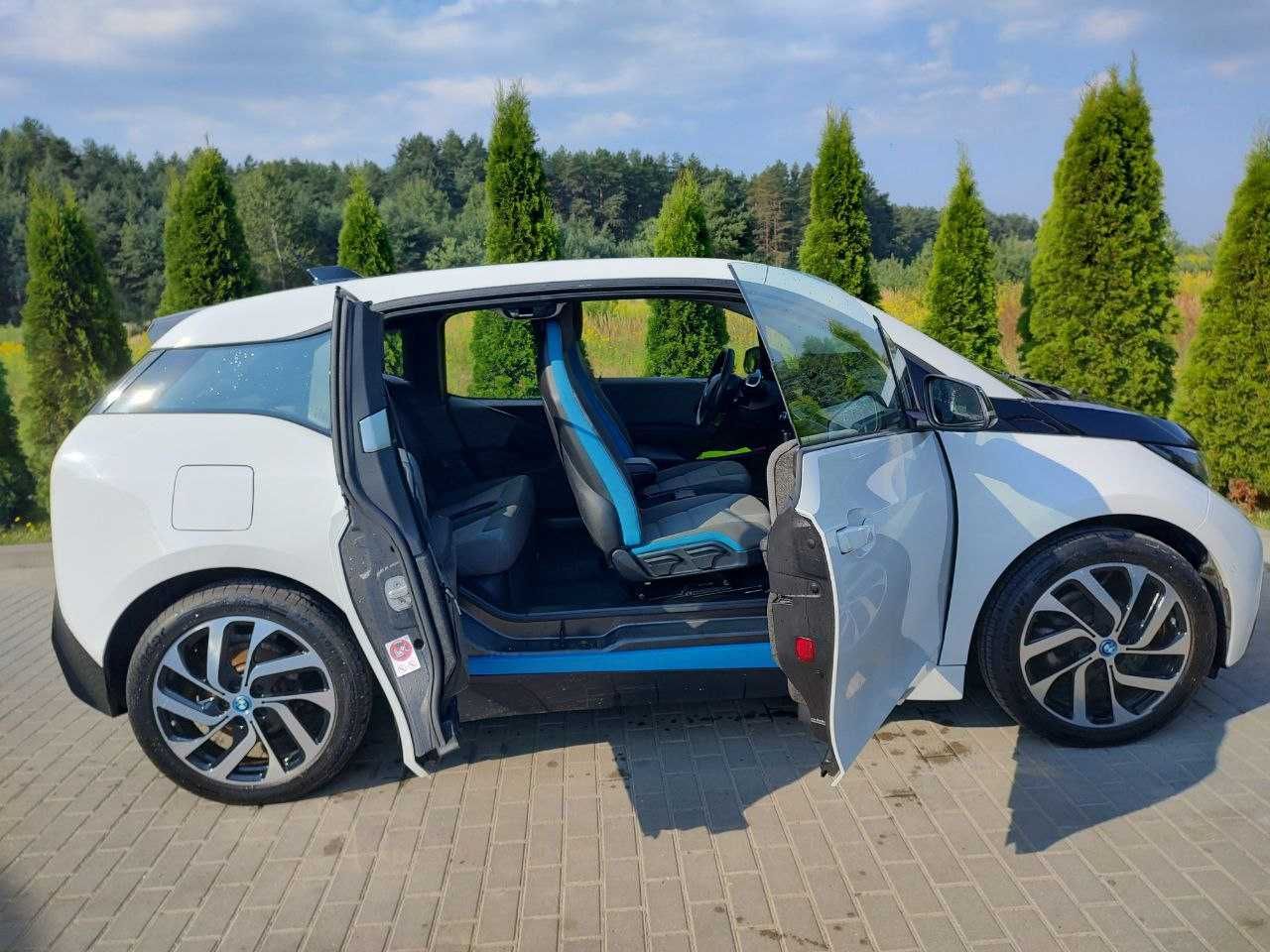 BMW I3 • 2015 • 22 kWh (170 к.с.) • Base (свіжепригнаний)