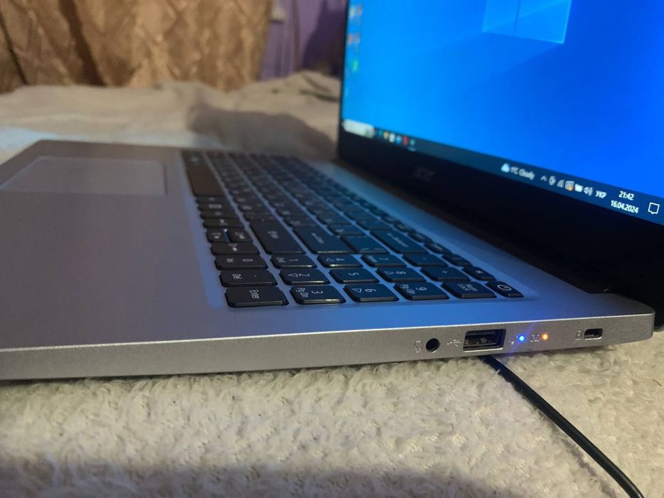 Продаю, acer aspire 3 a315-23)