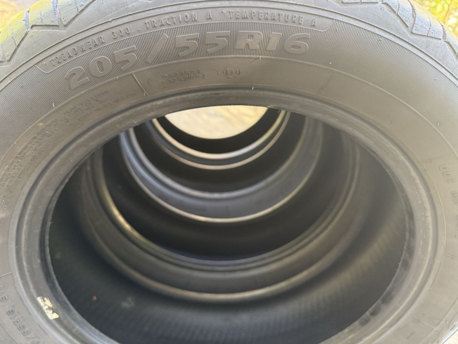 Продам резину 205\55R16