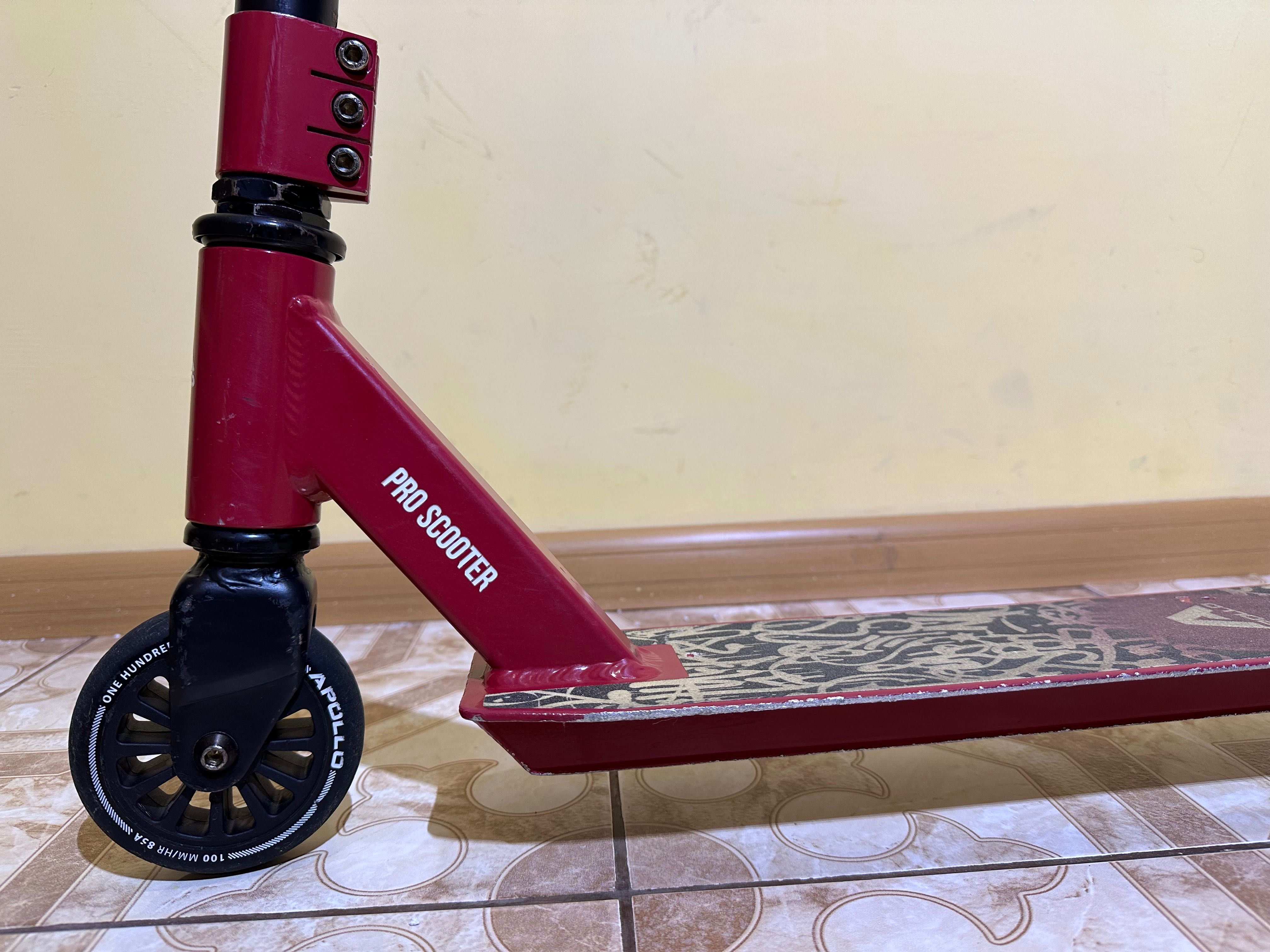 Самокат трюковий Apollo Stunt Scooter - Graffiti Pro 4.0 - Red