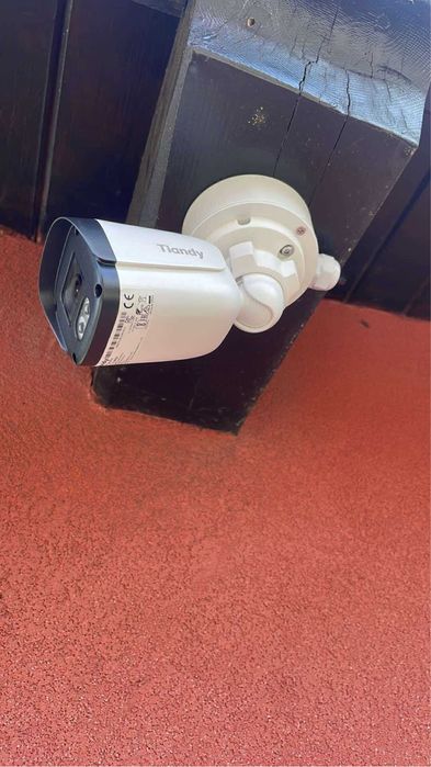 Montaż kamer i napędów do bram