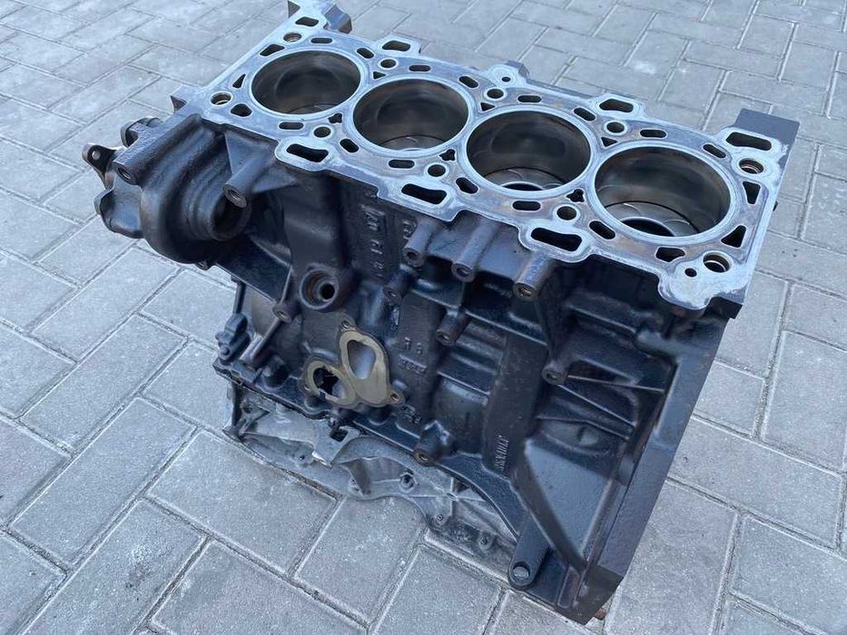 Блок цилиндров Renault Trafic Opel Vivaro 2.0 dci Трафик Виваро мотор