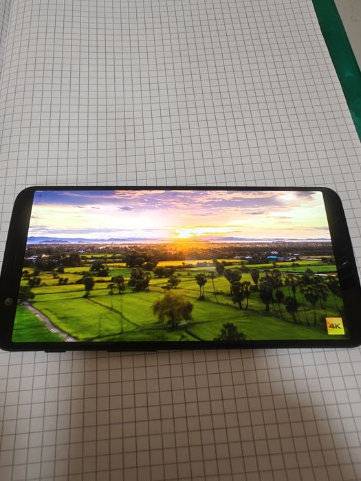 OnePlus 5T Б/у телефон.