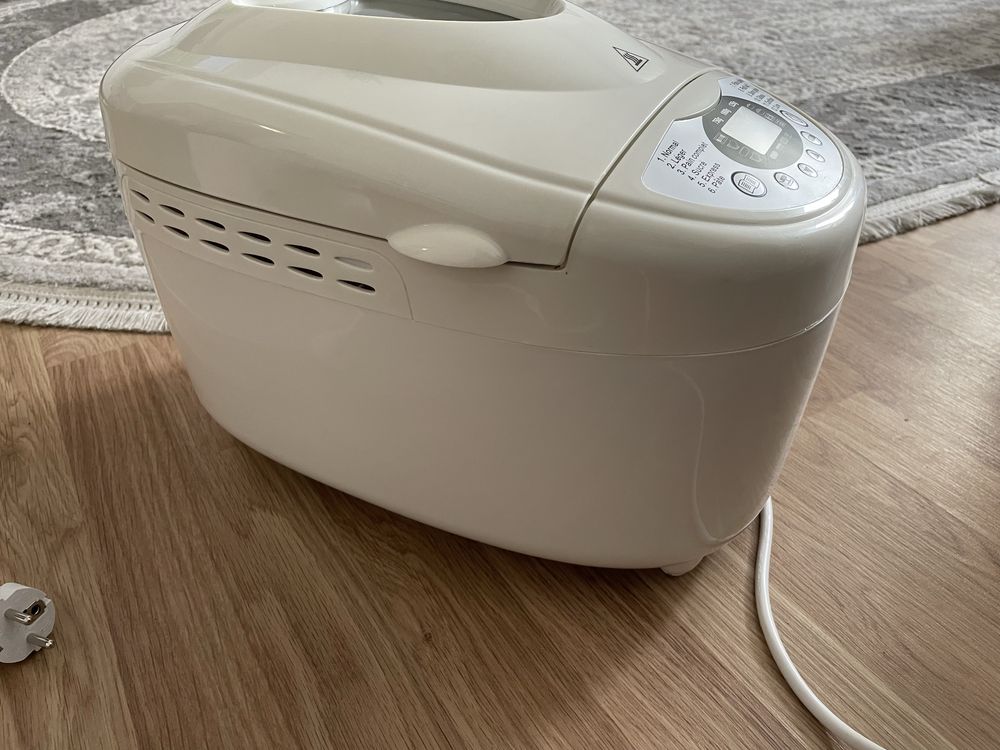 Brotbackautomat kn 1171  хлібопіч повністю робоча