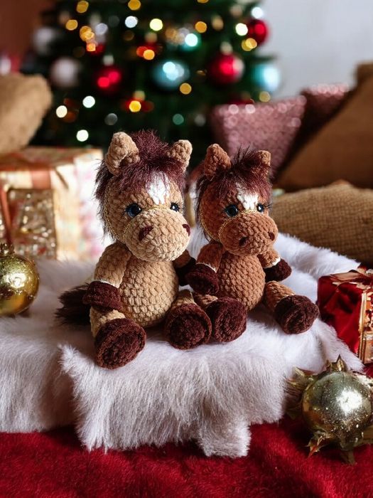 В’язані іграшки кінь Символ 2026 року, конячка, Лошадка
Ак