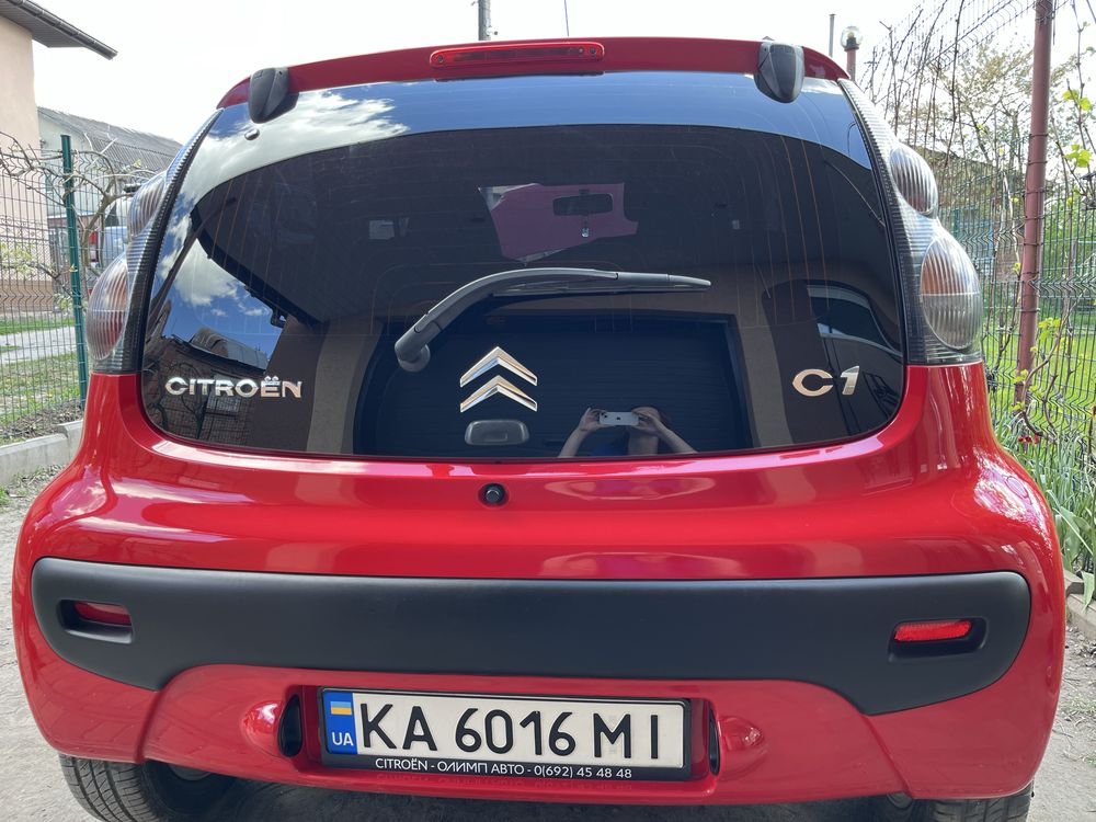 Citroen C1 компактне,  зручне авто на автоматі (робот)