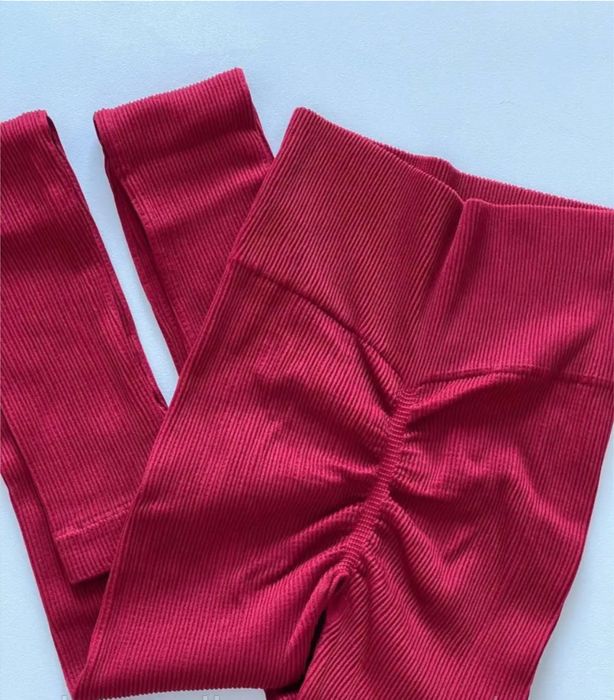 Червоні лосини з пуш ап