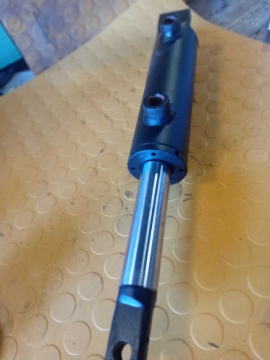 Cilindro hidráulico duplo efeito