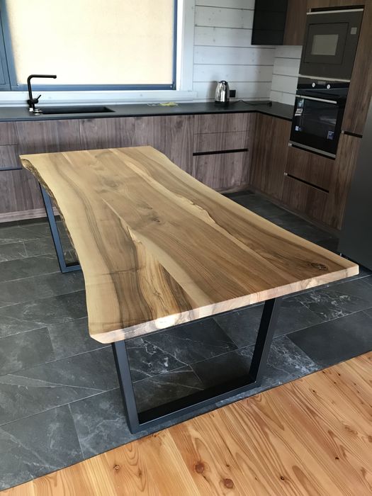 Кухонний стіл для кухні деревяний в Києві