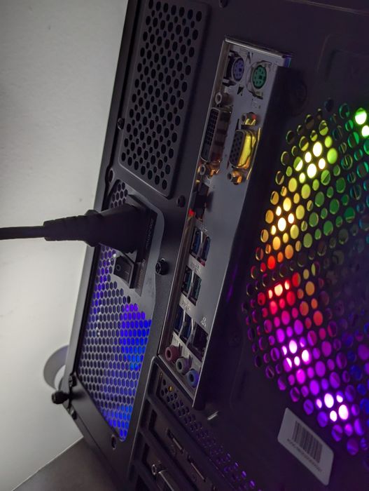 Ryzen 5 3600 | GTX 1080 8GB | 16GB | 500GB | Komputer gamingowy