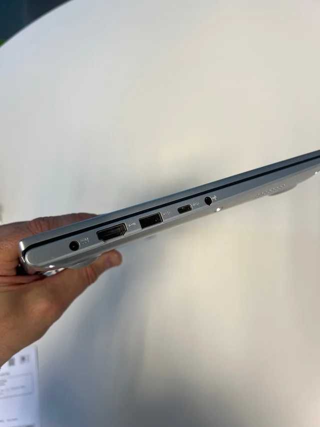 Computador Portátil ASUS VivoBook 14 i7  16GB RAM NVIDIA MX350