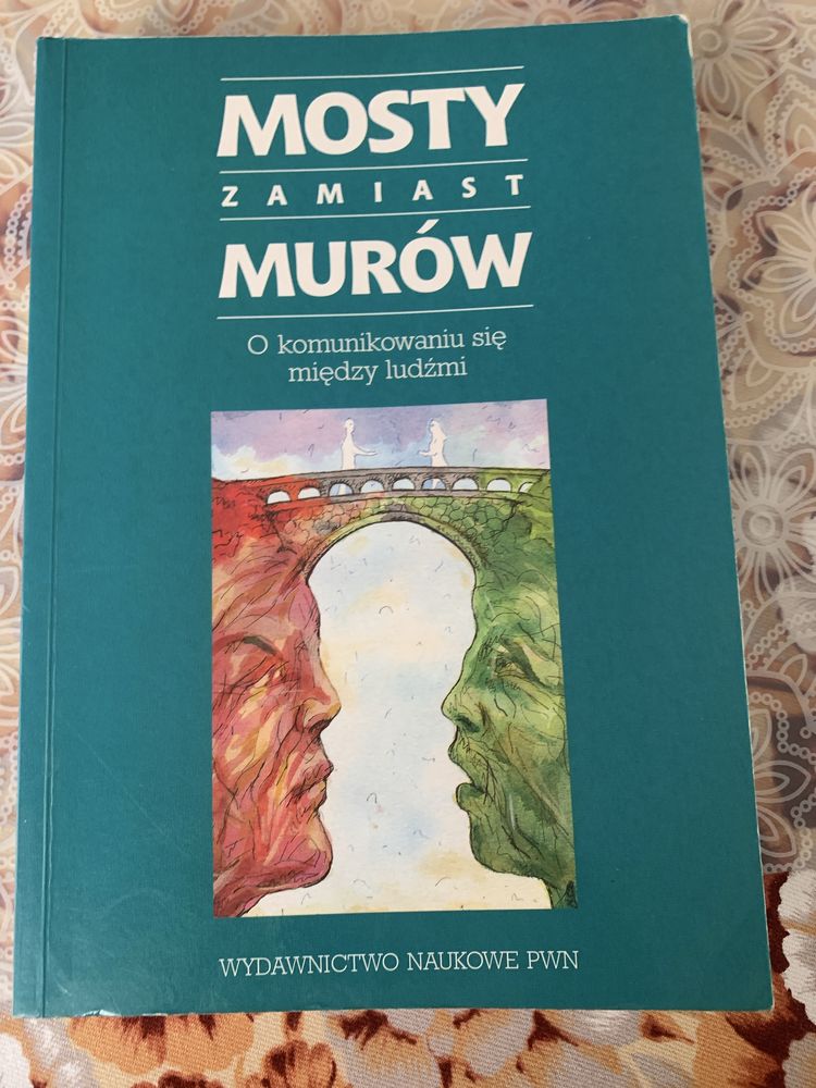 Mosty zamiast murów PWN
