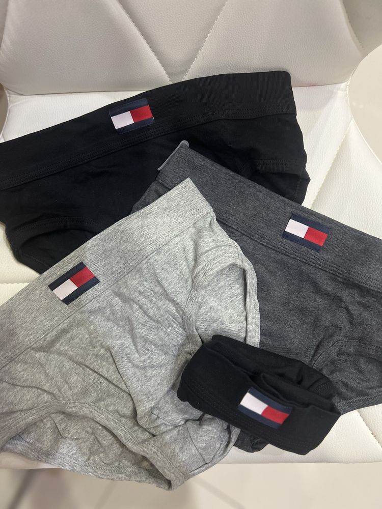 Труси чоловічі Tommy Hilfiger, S розмір, 4 шт в упаковці