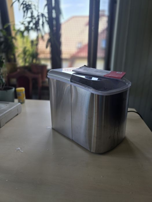 Kostkarka do lodu Klarstein On-The-Rocks wydajna niezawodna solidna