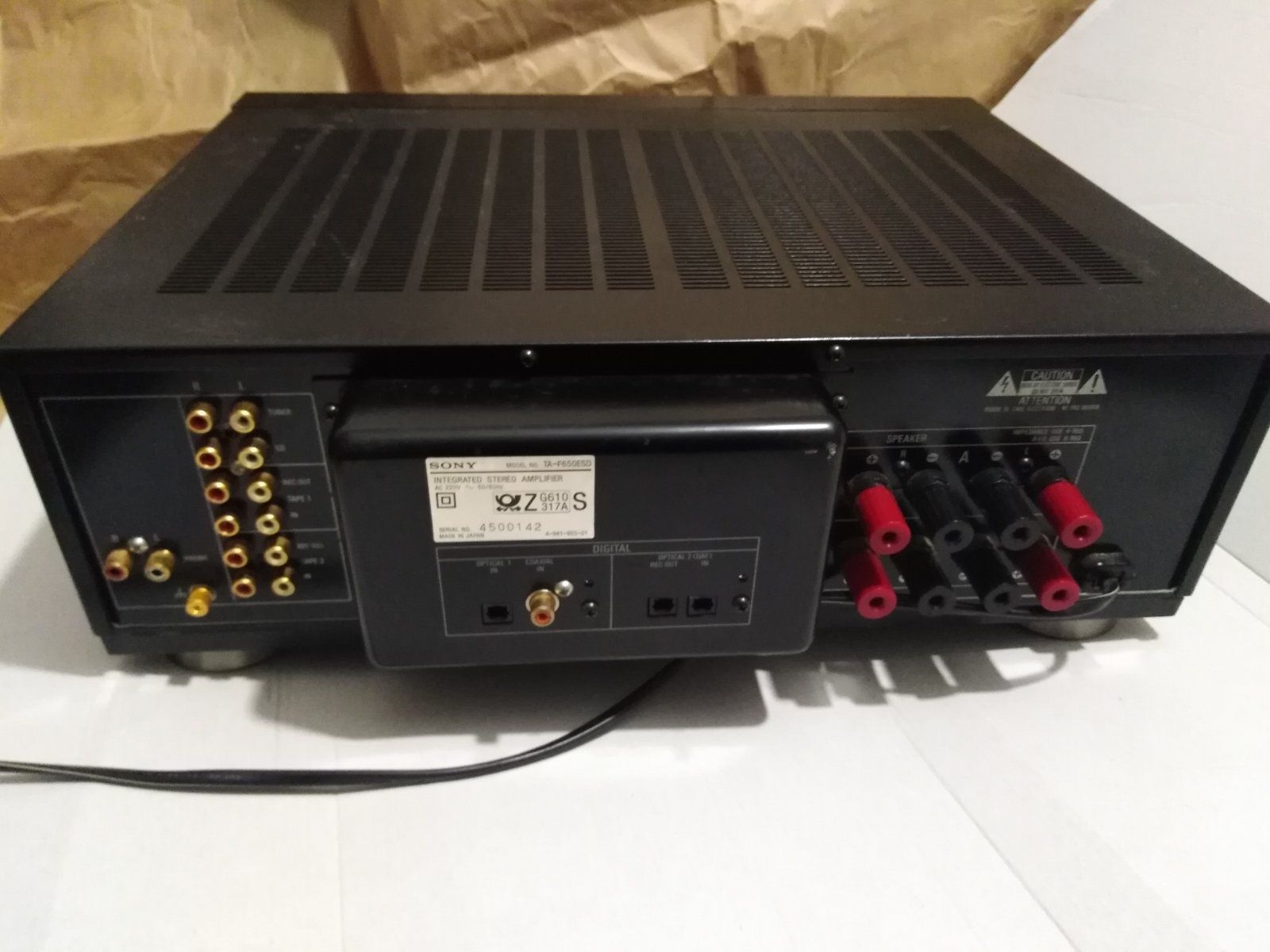 Интегральный усилитель SONY TA-F 650 ESD.